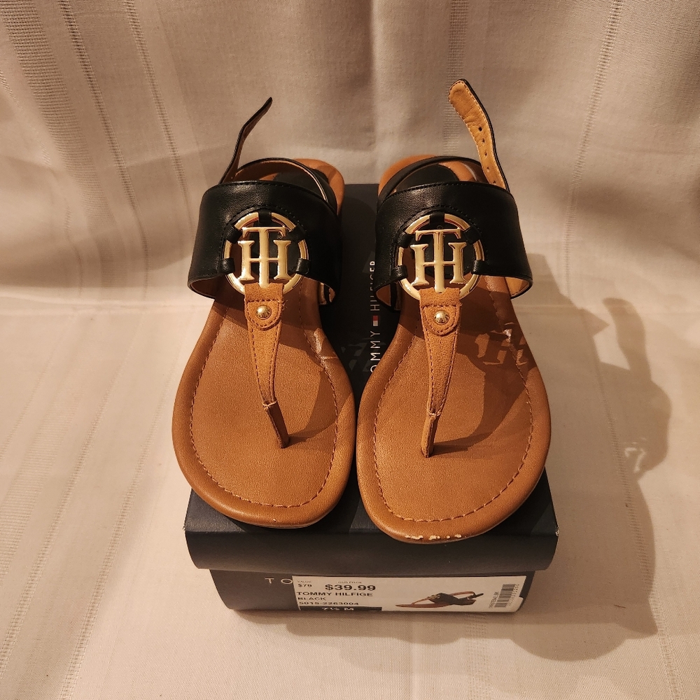 Tommy Hilfiger Black & Tan Logo Thong Sandals – Gold Hardware – Size 7.5 M